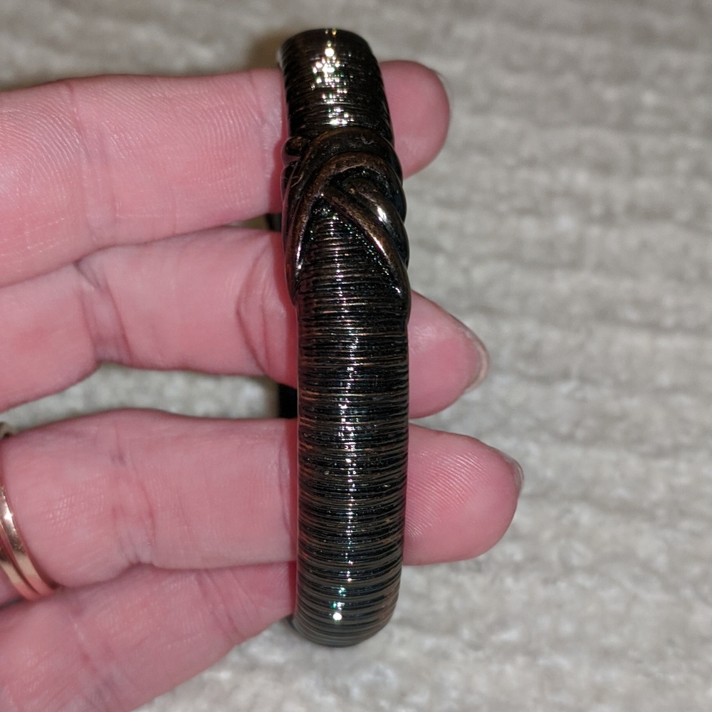 Vintage Statement Bracelet (Solid) - image 4